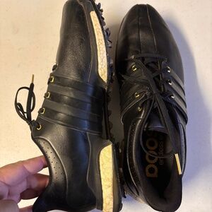 Great pre-worn condition mens size 12 Adidas Tour 360 Golf Shoes